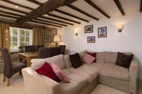 Beautiful Thatched Cottage in Heart of Dartmoor